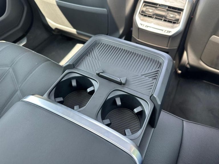 BMW-7-Series-2025 (4)