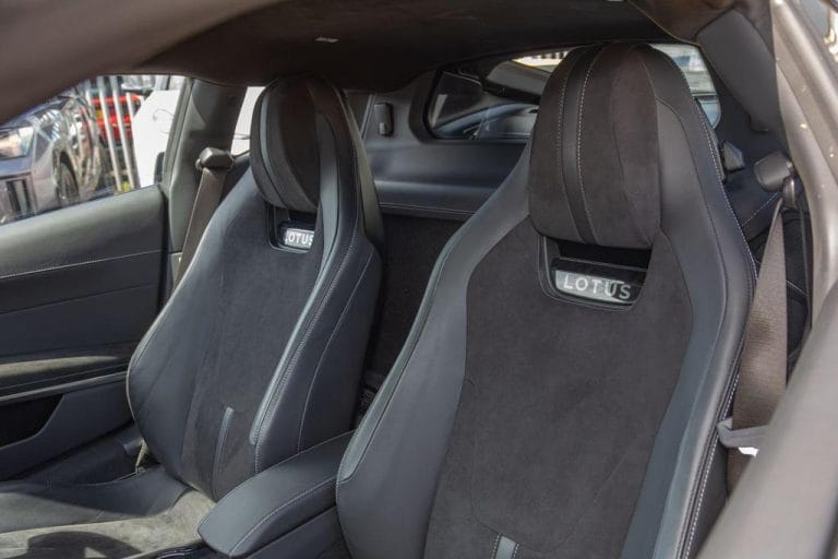 Lotus-Emira-2025-10